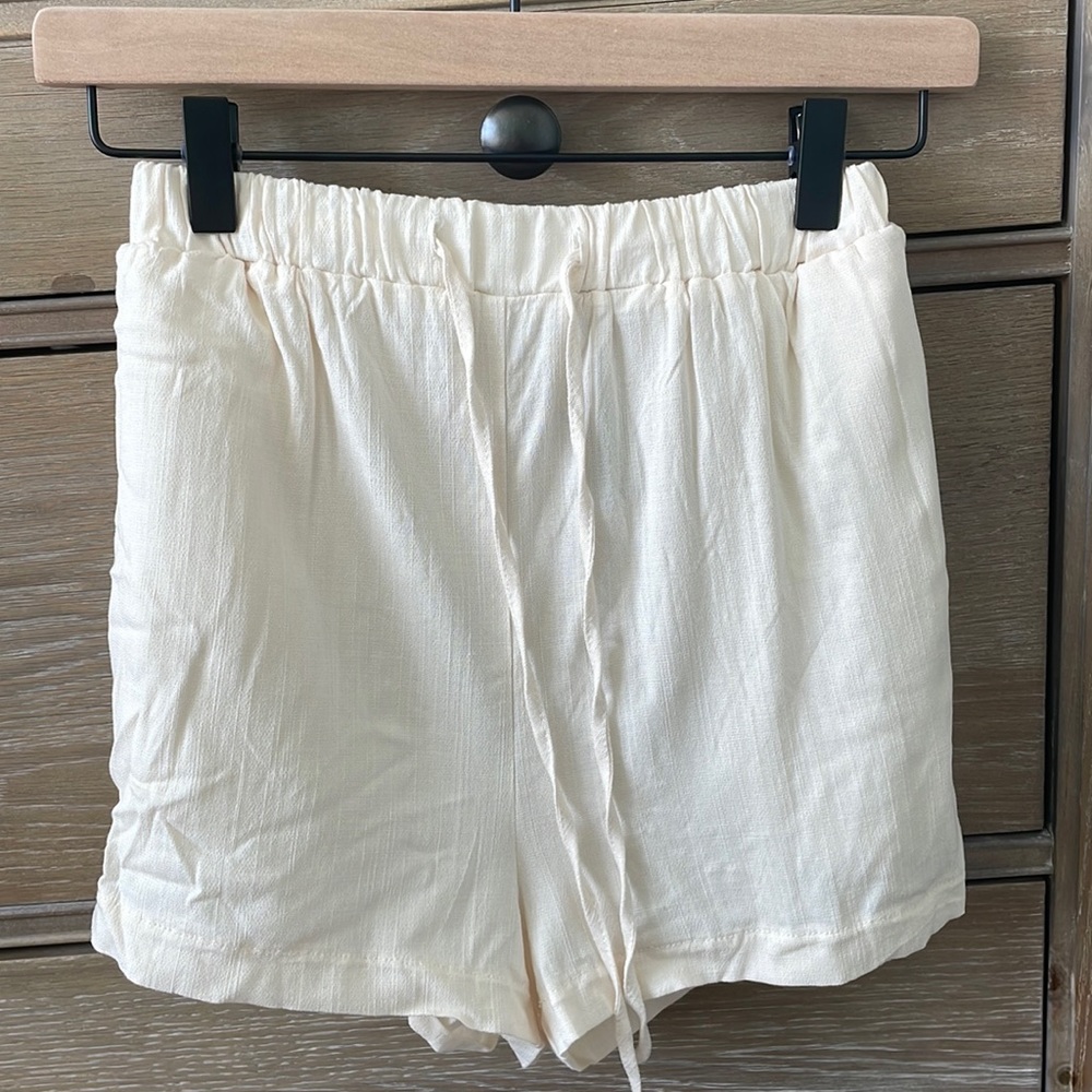 Flowey linem shorts
